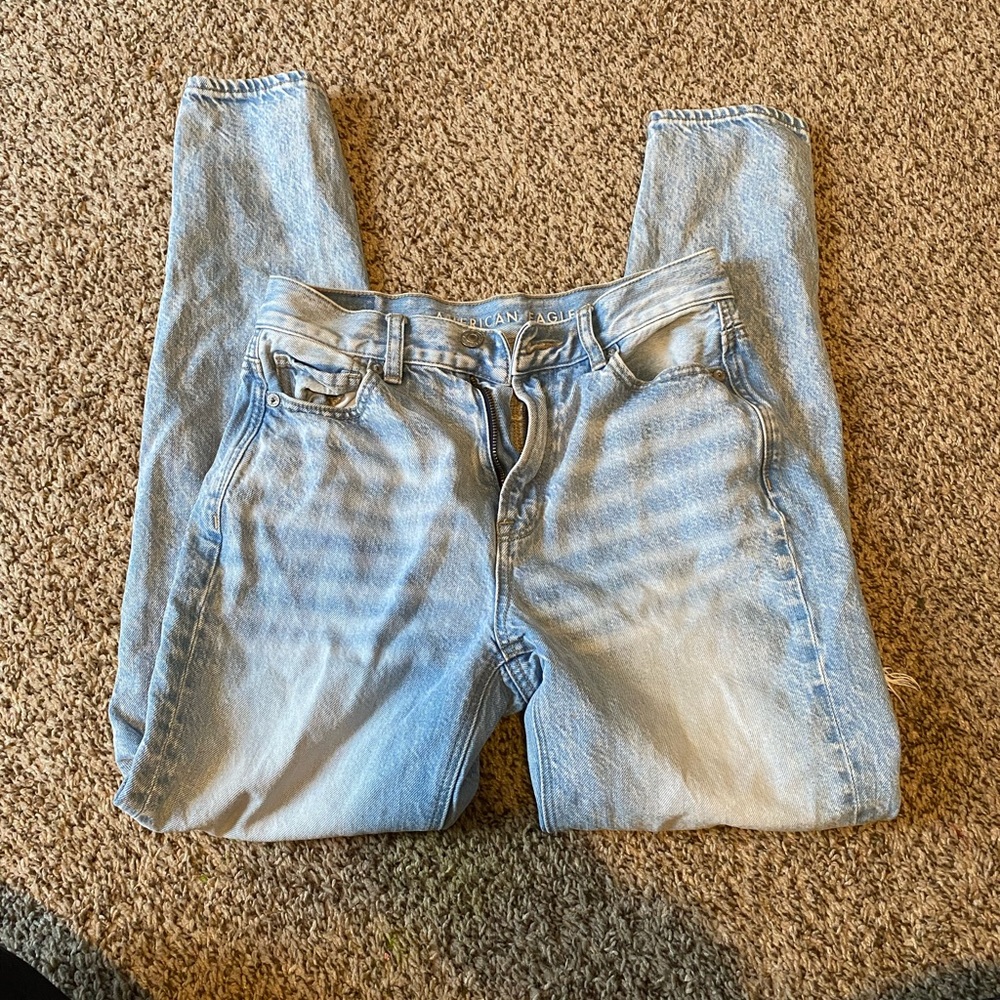 american eagle mom jeans
